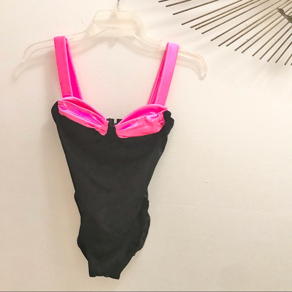 VTG Hot Pink/Black One-Piece Swimsuit 9/10